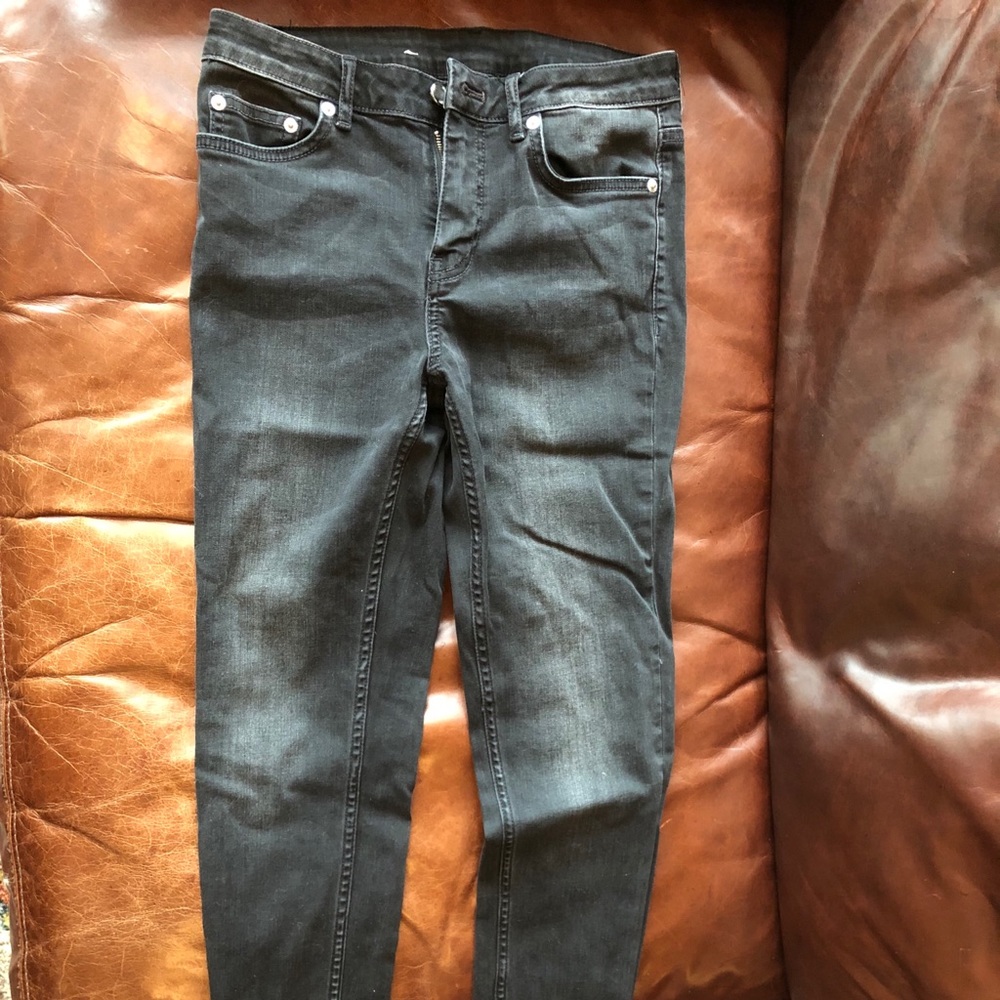 BLK DNM washes black jeans